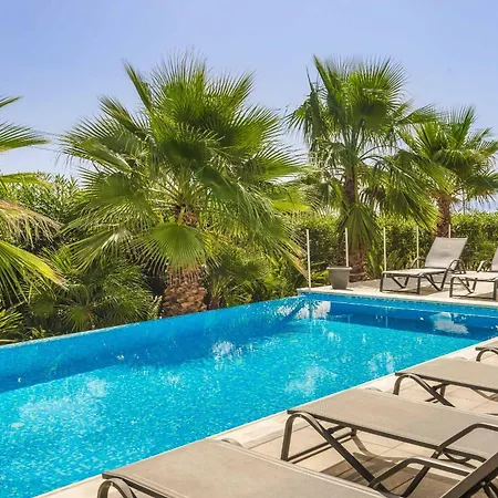 Seashell Skala Villa Szpathí